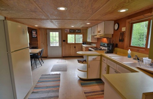 Drummond House | Homestead House ~ Drummond Lake