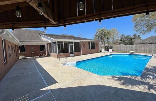 Northwest Pensacola House | HOMESTEADERS PARADISE: Furnished 5BR/3BA w/pool, xlarge yard near NAS Pensacola