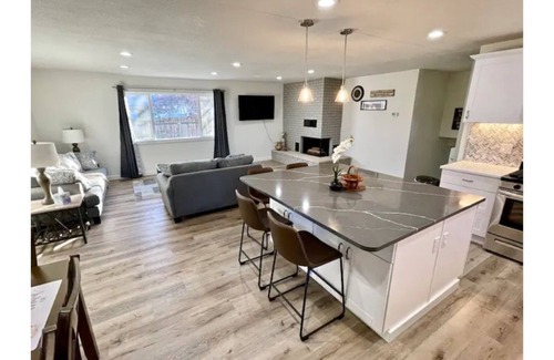 Mountain Home House | Hometown USA With Hot Tub and Fully Renovated
