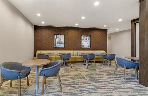 Schenectady Hotel | Homewood Suites By Hilton Schenectady