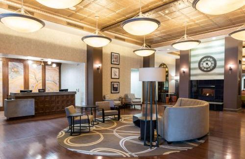 Wholesale District Hotel | Homewood Suites by Hilton Indianapolis Downtown