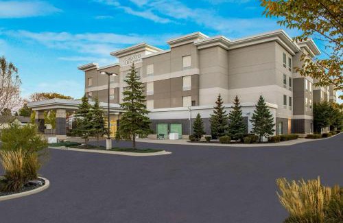 Winnipeg Hotel | Homewood Suites by Hilton Winnipeg Airport - Polo Park