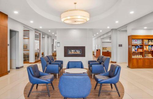 Winnipeg Hotel | Homewood Suites by Hilton Winnipeg Airport - Polo Park