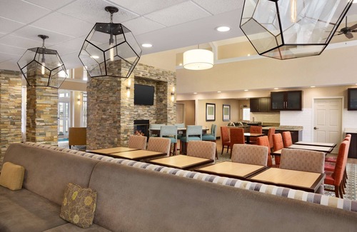 Deco Hotel | Homewood Suites by Hilton Houston - Willowbrook Mall