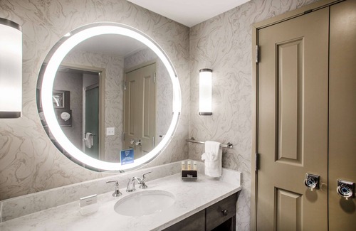 Salina Hotel | Homewood Suites by Hilton Salina Downtown