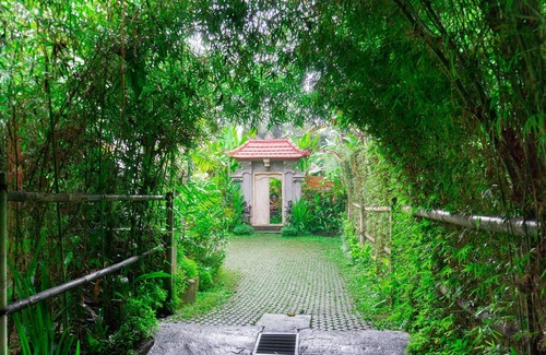 Sebatu Villa | Homey 4BR Villa Ubud - 2Min Drive To Tirta Empul Temple! W/Private Swim Pool!