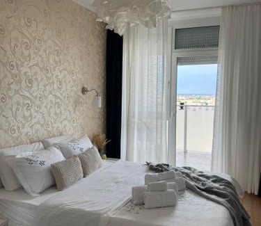 Arad Apartment | HOMEY apartment - riverside VIEW, near Genesys
