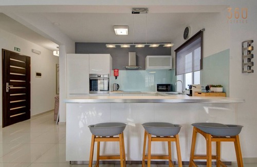 Swieqi Apartment | Homey & Modern 2BR home in an amazing location