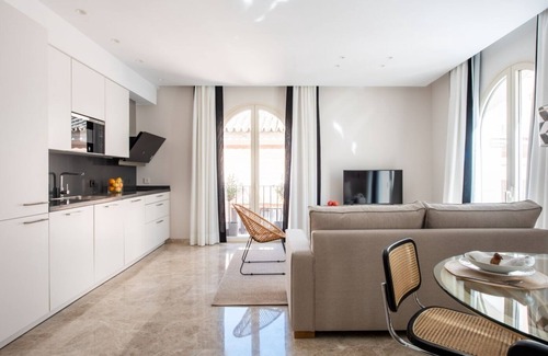 Encarnacion-Regina Apartment | Hommyhome Vera Cruz 201