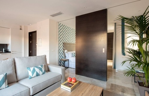 Encarnacion-Regina Apartment | Hommyhome Vera Cruz 202