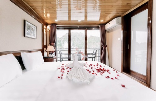 Cat Hai Boat Rental | Honey Boutique Cruise