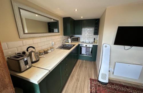East Drayton Apartment | Honey Cottage behind Wilmot House