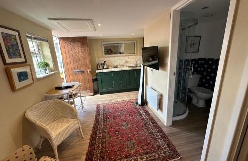 East Drayton Apartment | Honey Cottage behind Wilmot House
