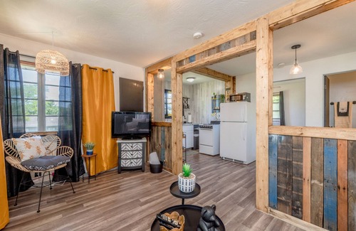 Rockaway Beach Cabin | Honey Hive in Rockaway Beach