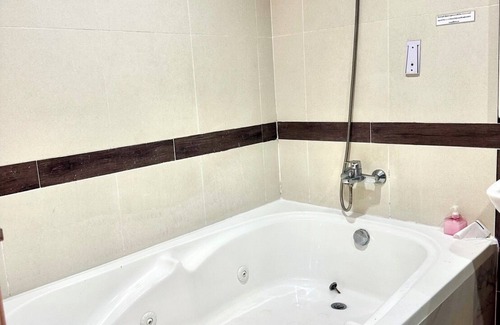 Lat Sawai Hotel | Honey Inn