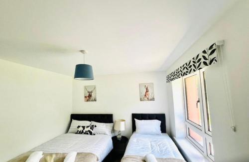 Willesborough House | Honeybee Haven Retreat - 3 Bed House
