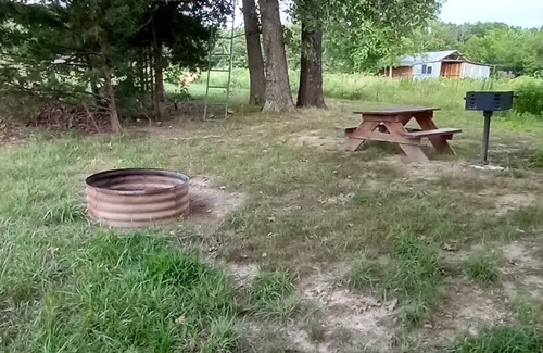 Elkland RV Rental | Honeyberry Hideout Campsite at B Berry Farms & Co.