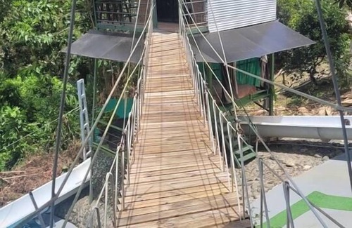 Parrita House | Honeymoon Treehouse