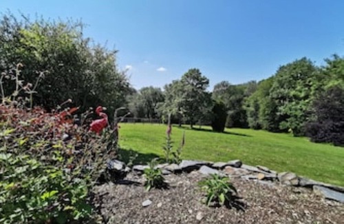 Llanfyrnach Cottage | Honeysuckle Cottage