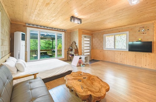 Hongcheon House | Hongcheon Stoneisland Pension
