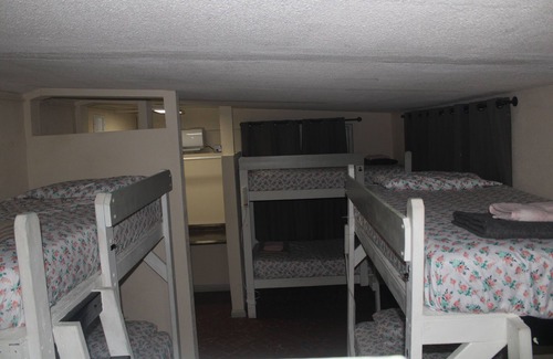Florida City Hostel | Hoosville Hostel
