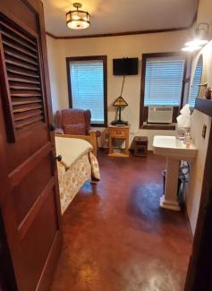 Talihina House | Hootie Creek Guest House