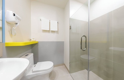 Phil-Am Hotel | Hop Inn Hotel Davao