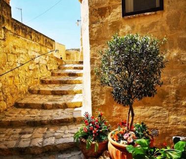 Sasso Barisano Bed & Breakfast | HOPLITES SPARTAN