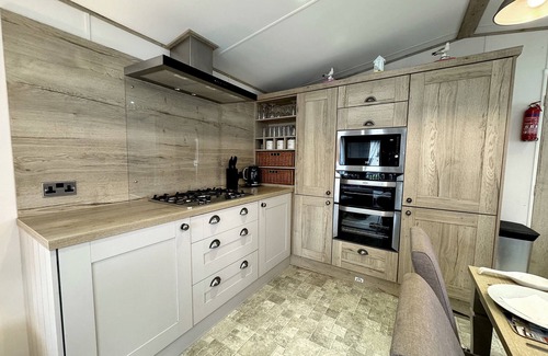 Hopton on Sea Cottage | Hopton Lodge Retreat