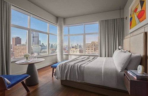 SoHo Hotel | Horizon Suite at ModernHaus SoHo, Rooftop Swimming Pool, Bring Your Pets!