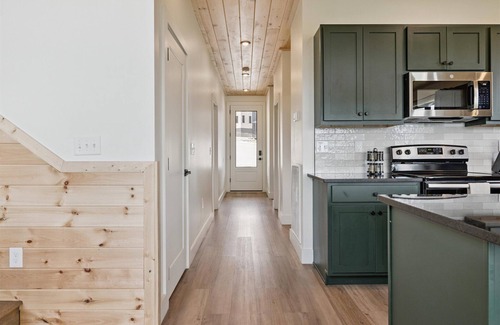 Sevierville Cabin | Horizons Ahead! New Luxury Home w/Theater & Private Pool by Beyond Expectations