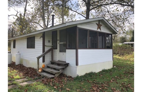 Manns Choice House | Horns Cabins - The Stargazer Cabin by the pasture