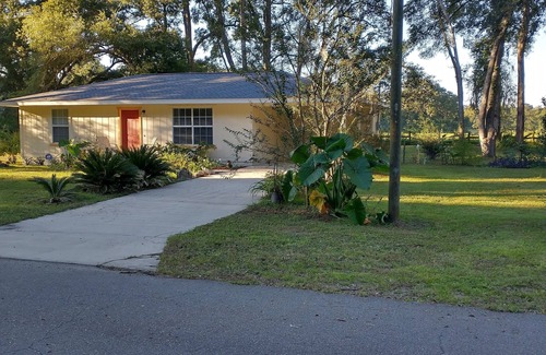 Fellowship House | Horse N Around