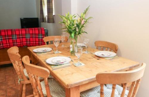 Checkley House | Horse Shoe Cottage