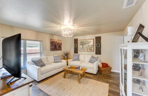 Pittsburg House | Horses Welcome Pittsburg Home Near Wineries!