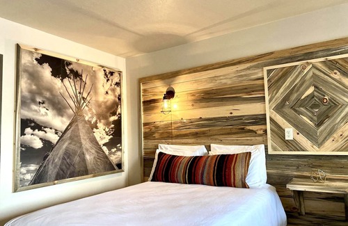 Lovell Hotel | Horseshoe Bend Motel