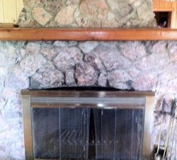 Republic House | Horseshoe Lake Cottage