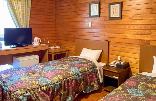 Yusuhara-cho Hotel | Hosenbo Lodge Nonsmoking Westernstyle twin room in the main building Breakfast included /Seiyo Ehime