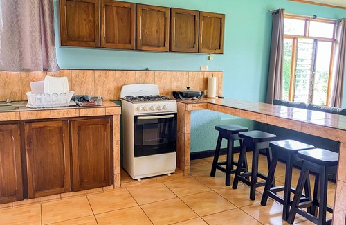 Rio Cuarto de Grecia House | Hospedaje en Río Cuarto- "Casa Selva Negra" para 4