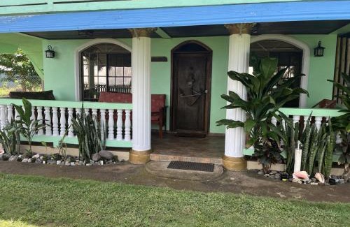 Corn Island Apartment | Hospedaje Rosa Del Mar & Sweets Cafe