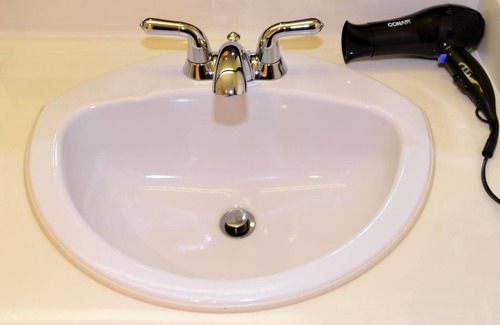 Port Alberni Hotel | Hospitality Inn