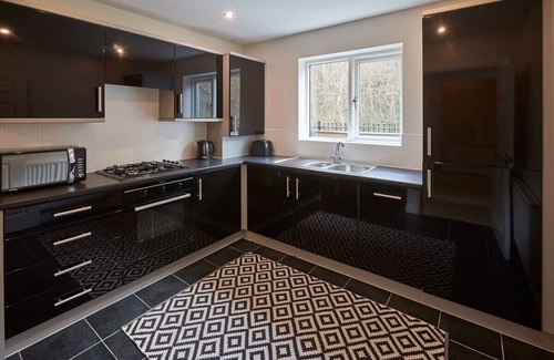 Honley House | Host & Stay | 57 Woodland View