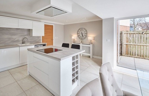 Carrville House | Host & Stay | Aidan Gardens