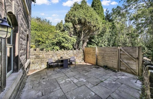 Holestone Moor House | Host & Stay | Charnwood Cottage