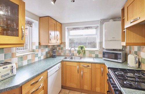 Kirkbymoorside House | Host & Stay | Dove Grey, 25 West End