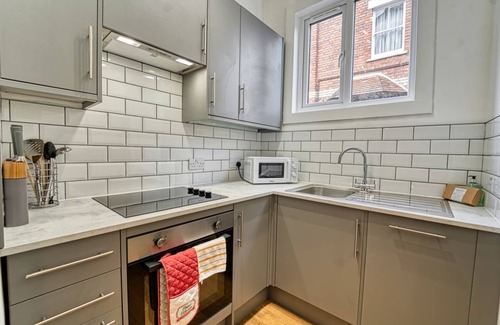 Lower Wick Apartment | Host & Stay | Droitwich Road Apartment