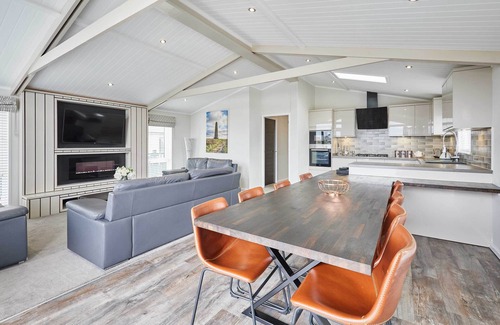 Carlton-in-Cleveland Ski Chalet | Host & Stay | Endeavour Lodge