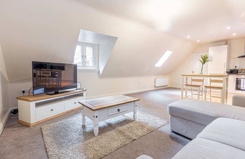 Malvern Apartment | Host & Stay | Hillbrook House Dwelling