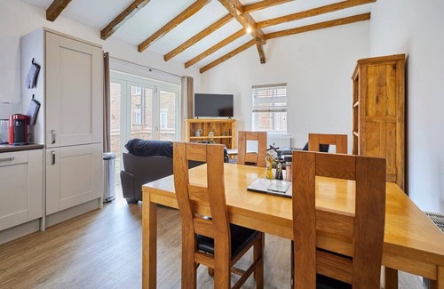 Hunmanby House | Host & Stay | Jubilee Close