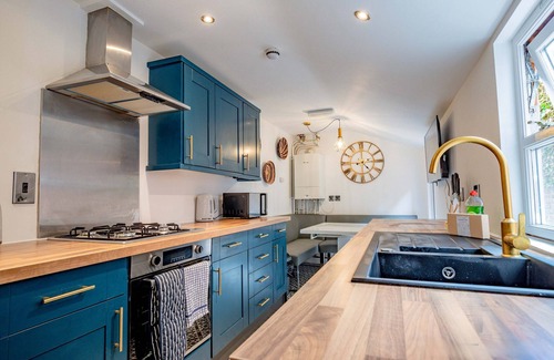 Worcester House | Host & Stay | Park Street Abode